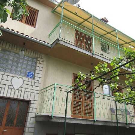 Green Garden Apartments Ровин Екстериор снимка