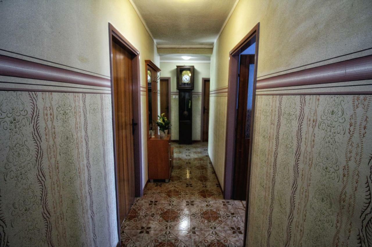 Green Garden Apartments Ровин Екстериор снимка